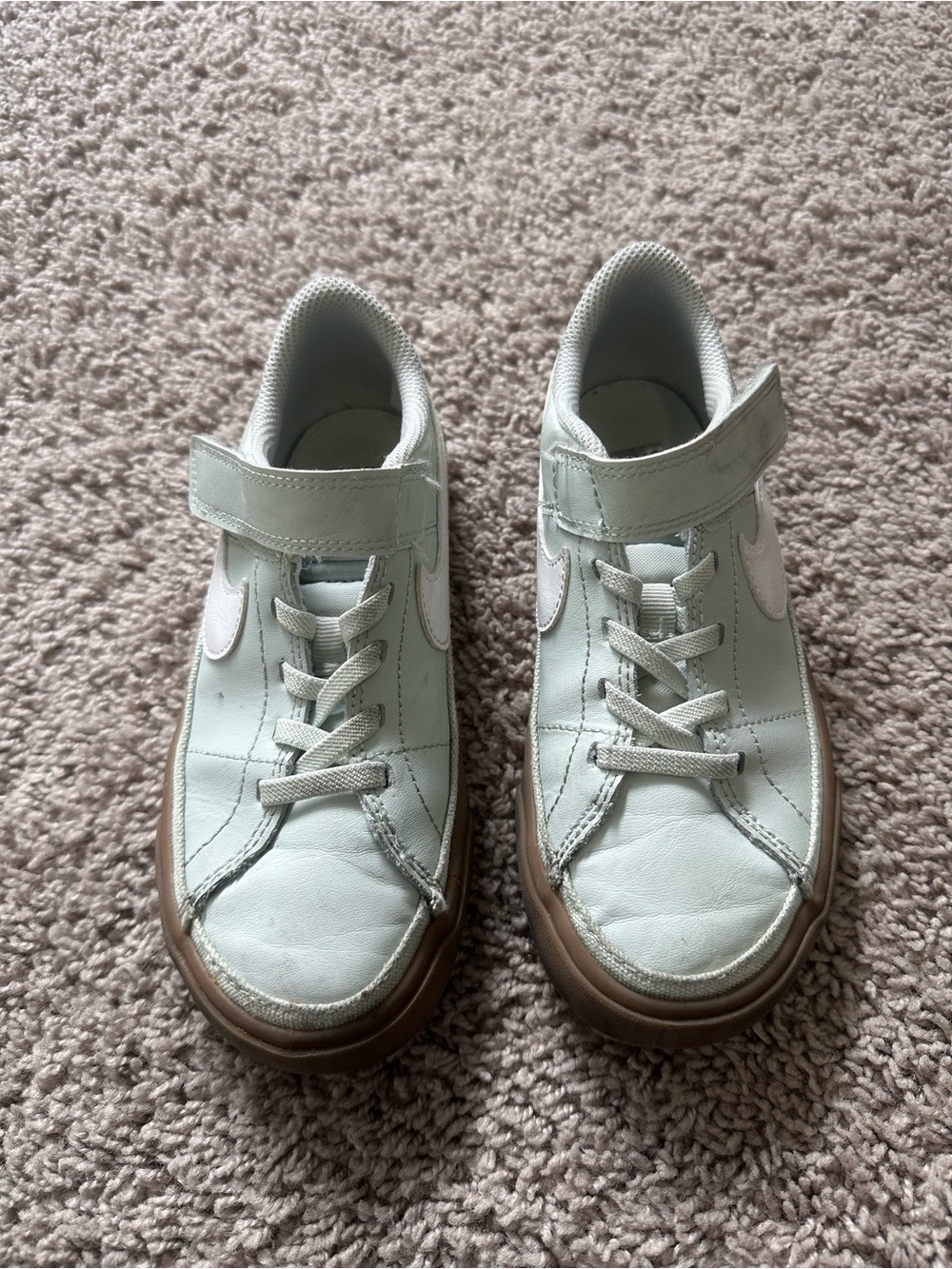 Nike Kids Greyish Mint Colored Sneakers with Gum Sole and White Swoosh